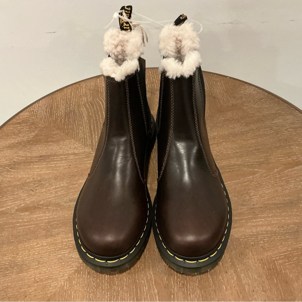 2976 WOMEN'S FAUX FUR LINED CHELSEA BOOTS - Picture 10 of 11